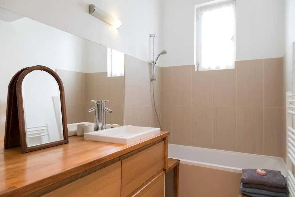 Town House, With Garden And Parking Villa Paris
